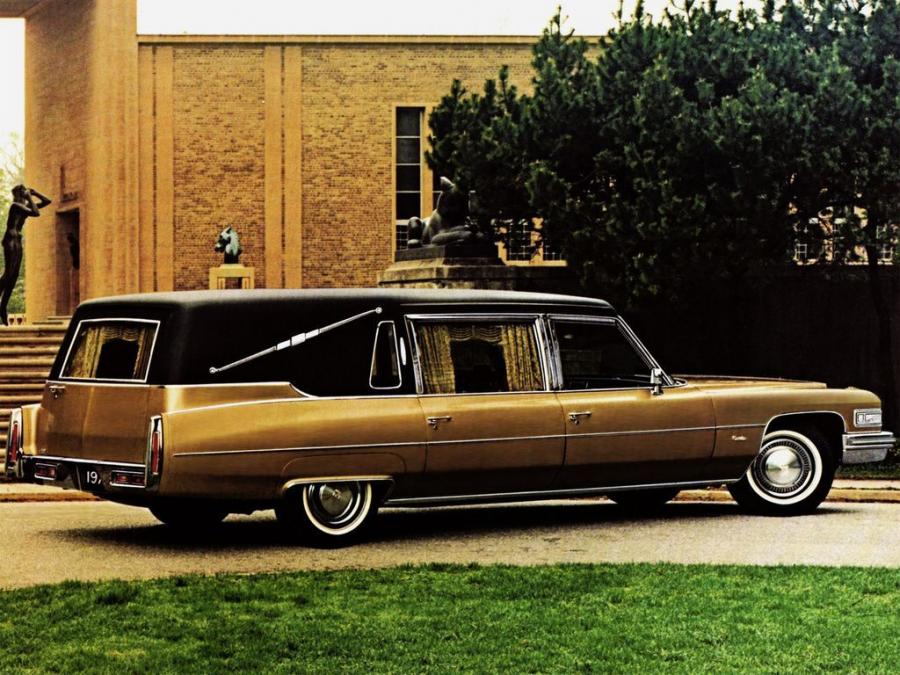  Cadillac Superior Sovereign Regal Landaulet 1975 года  (фото 1 из 1)